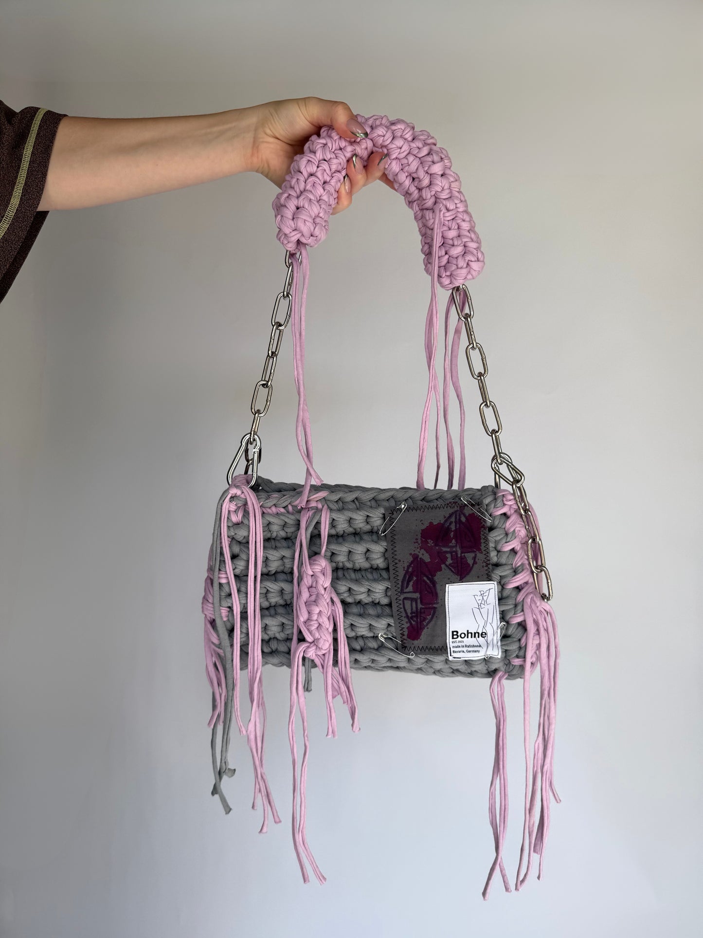 Crochet B-BAG aus recyceltem T-Shirt-Garn | pink, grau