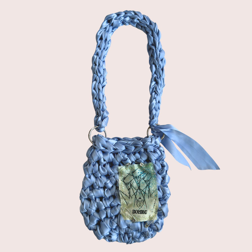 RIBBON Sky | Handgehäkelte Tasche aus Satinband