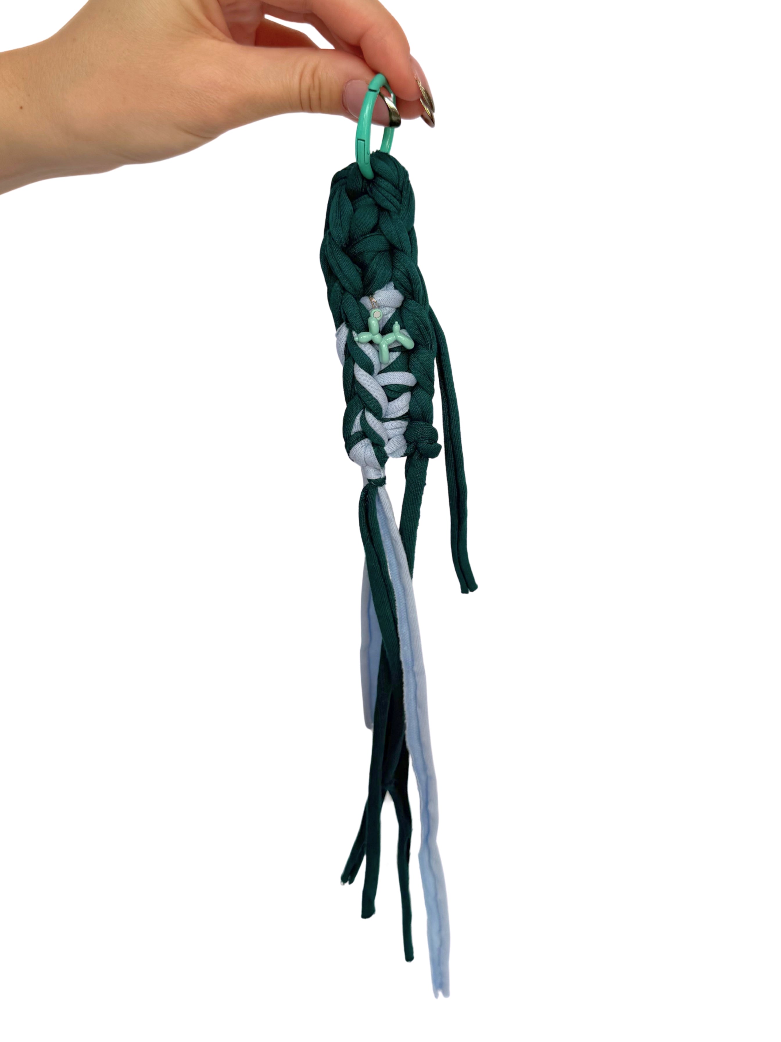 Crochet Anhänger aus recyceltem T-Shirt-Garn mit Perlen | Unikat