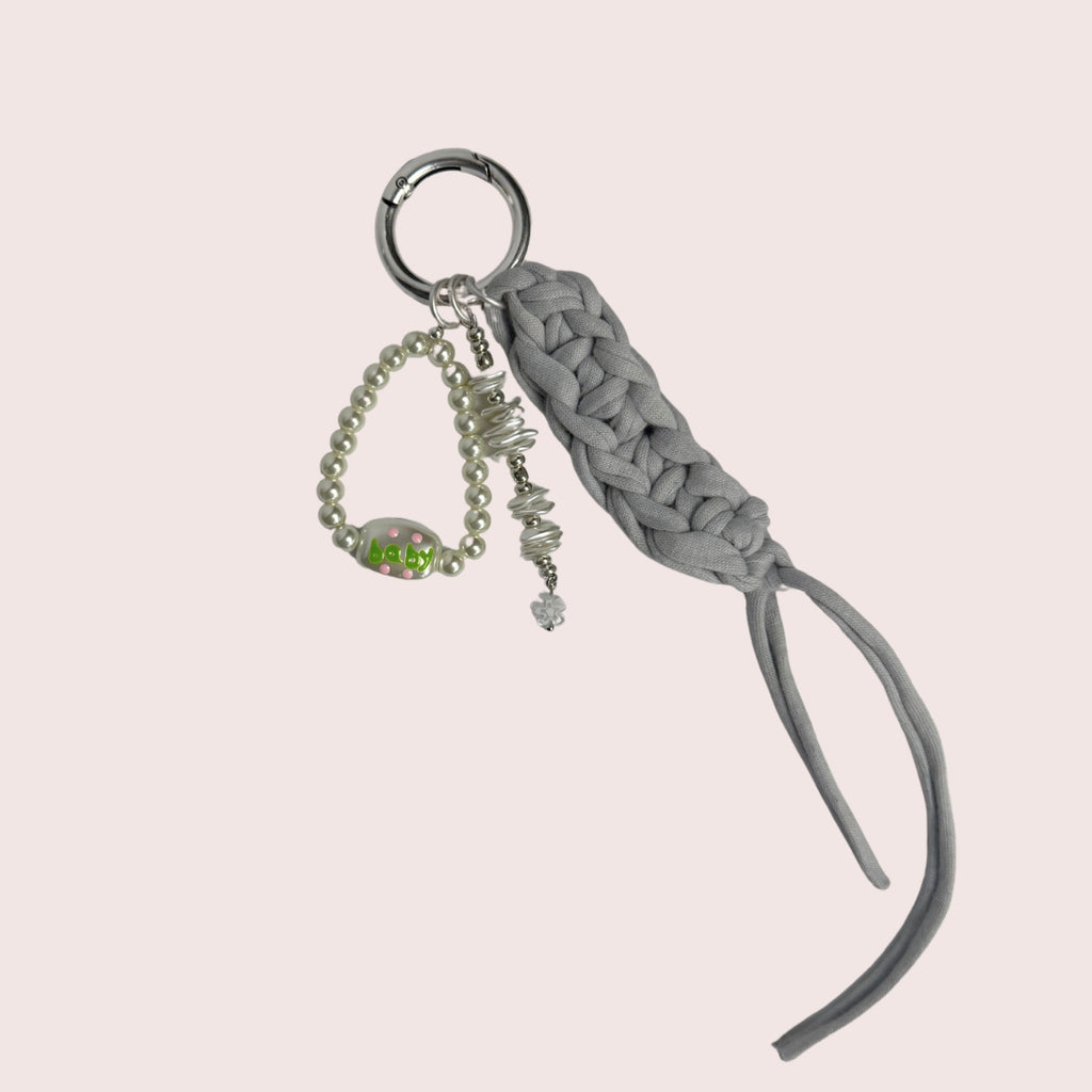 Schlüsselanhänger, Taschenanhänger, Hosenanhänger, Accessoires mit Perlen in silber Nr.2