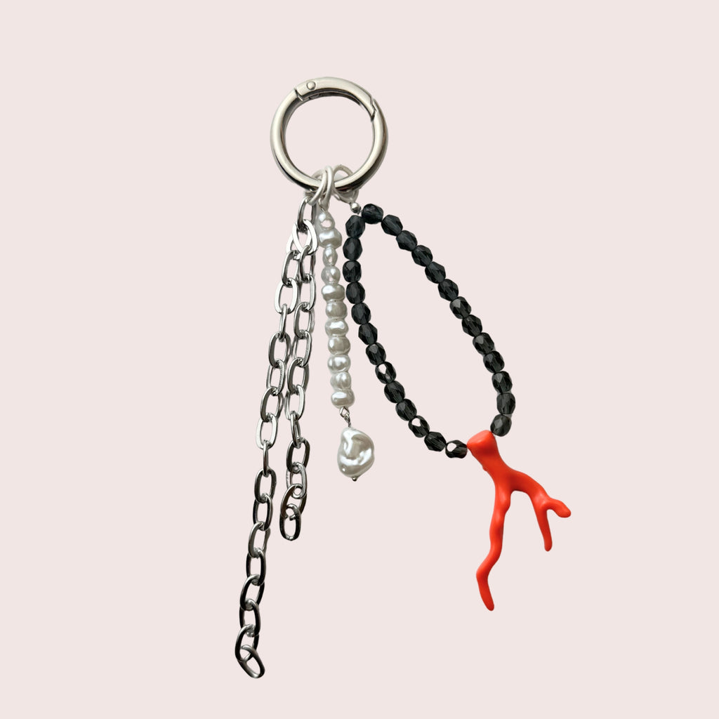 Schlüsselanhänger, Taschenanhänger, Hosenanhänger, Accessoires mit Perlen in silber Nr.4