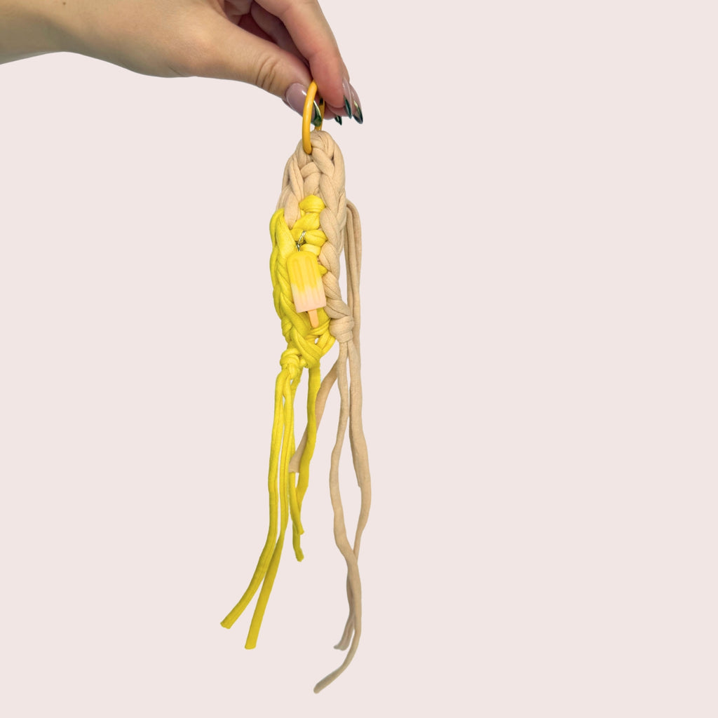 Schlüsselanhänger, Taschenanhänger, Hosenanhänger, Accessoires in gelb