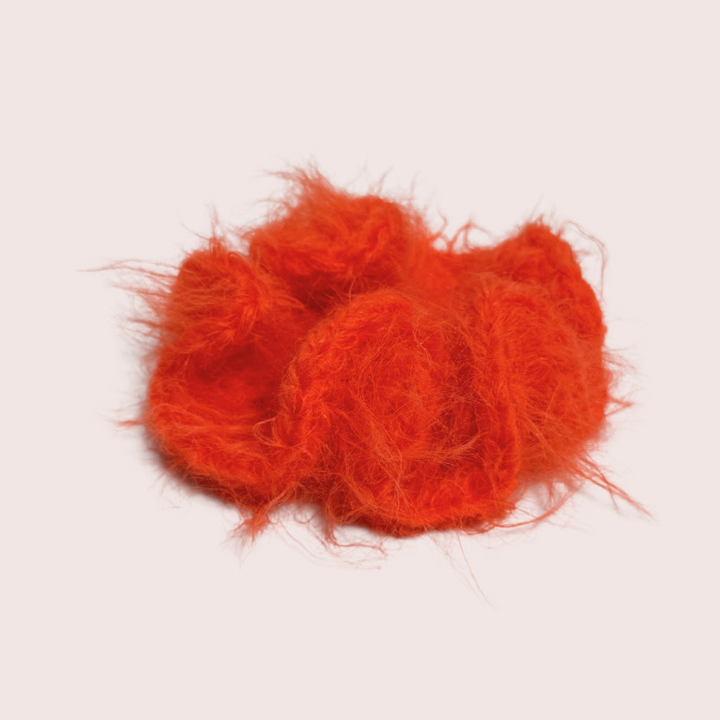 weicher fuzzy gehäkelter Haargummi aus Merino Mix in orange | farbe:ember|typ:produkt
