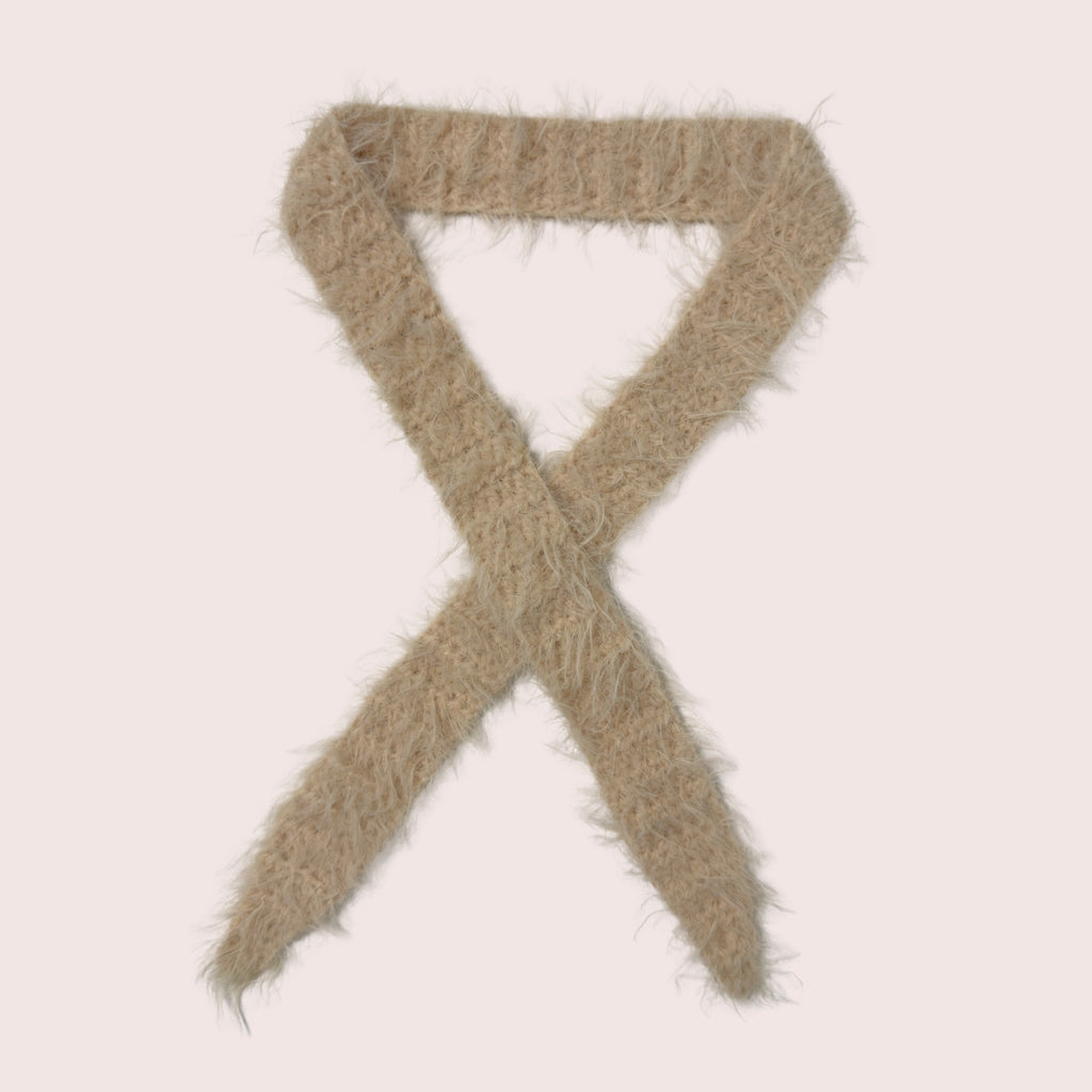 weicher fuzzy gehäkelter Sophie Scarf aus Merino Mix in beige | farbe:sand|typ:produkt