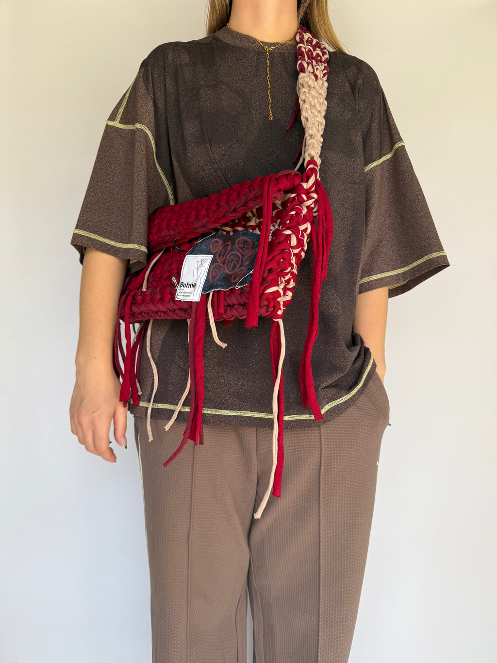 Crochet B-BAG aus recyceltem T-Shirt-Garn | rot, beige