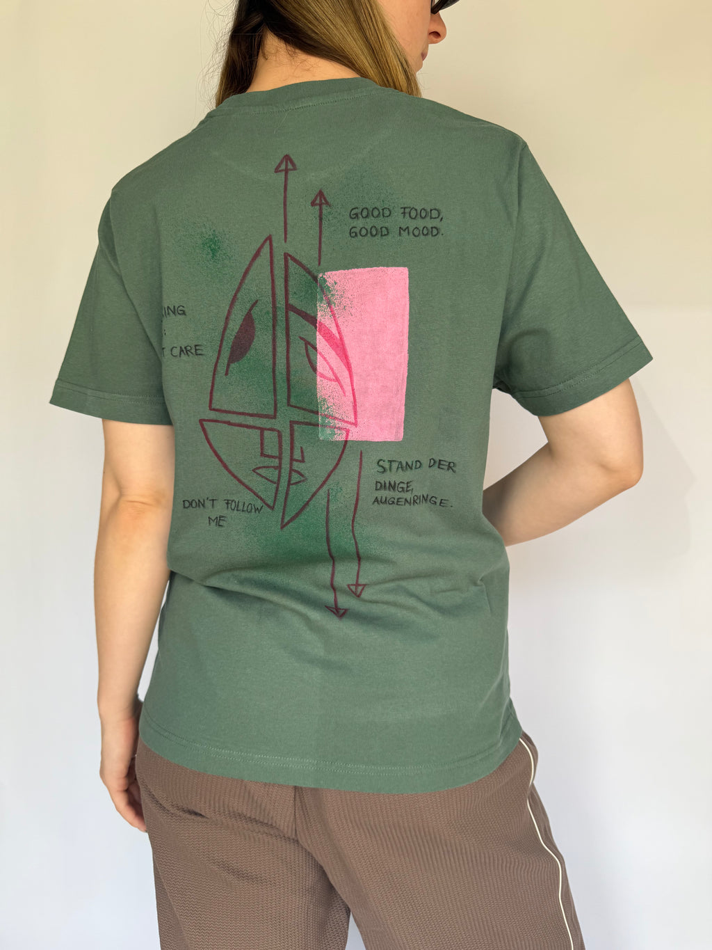 Handbemaltes T-Shirt aus Bio-Baumwolle | S