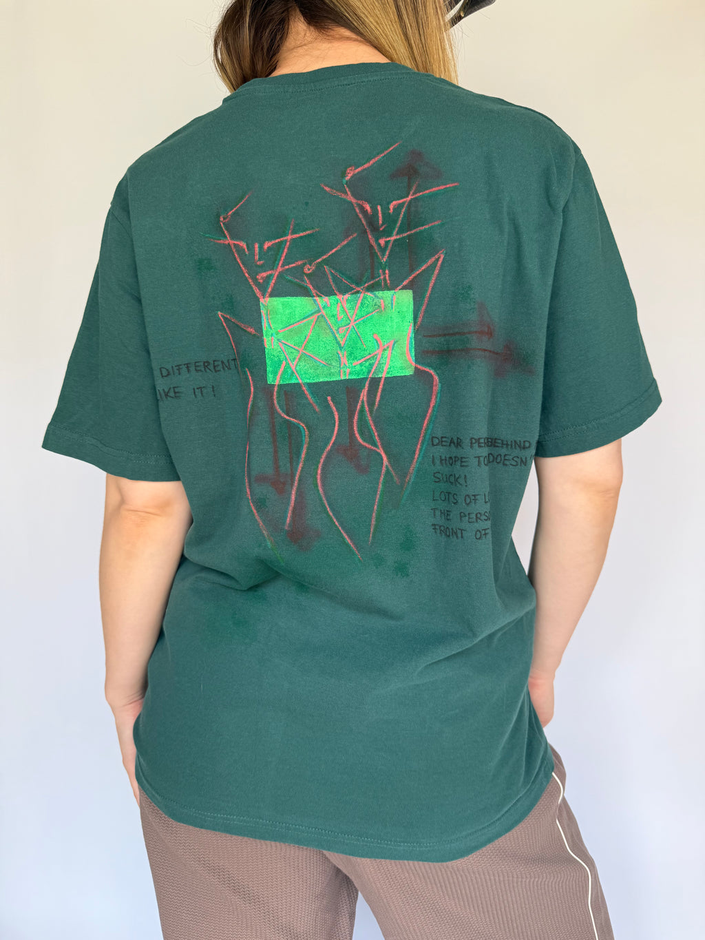 Handbemaltes T-Shirt aus Bio-Baumwolle | M