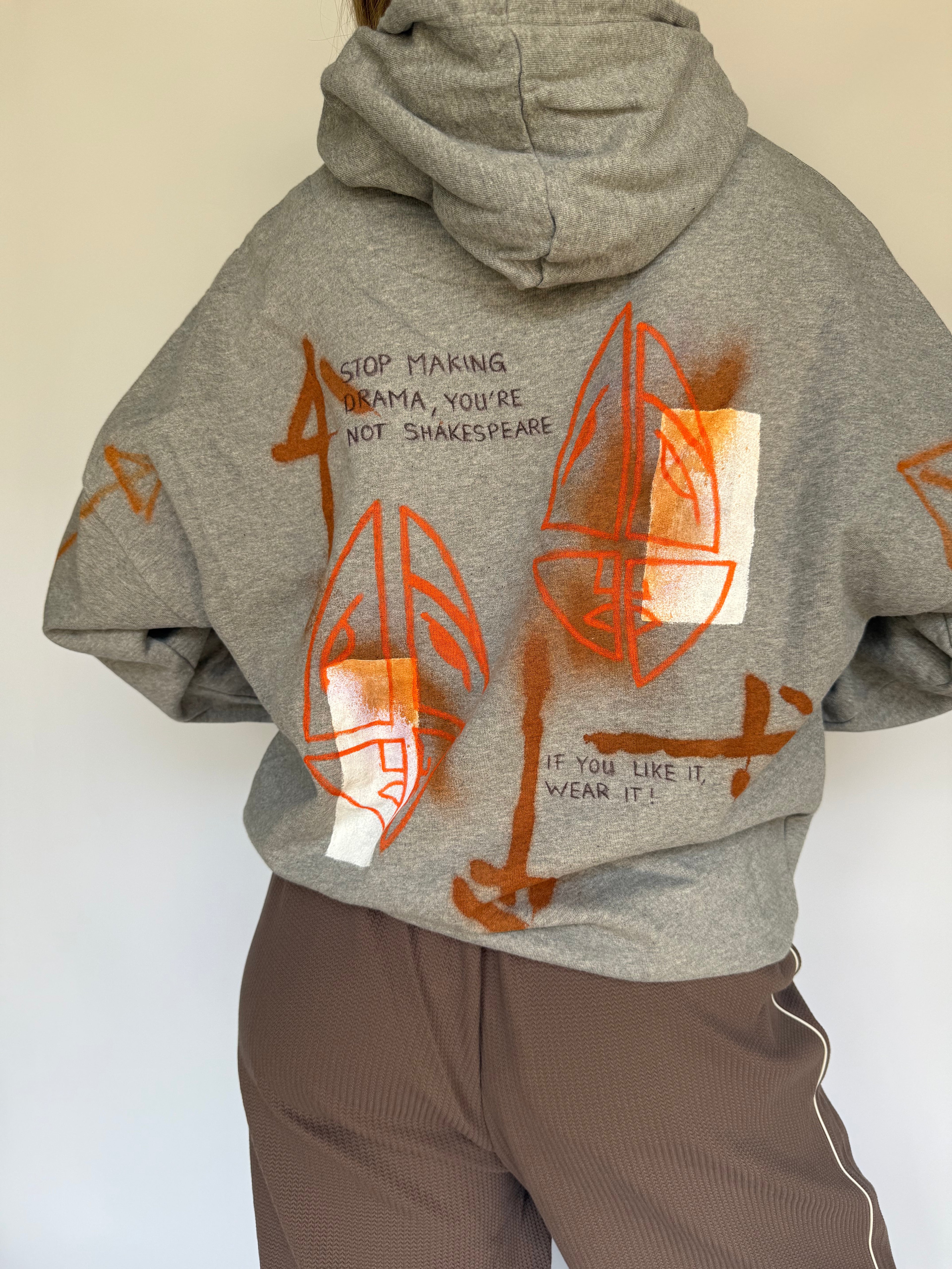 Handbemalter Hoodie aus Bio-Baumwolle | S