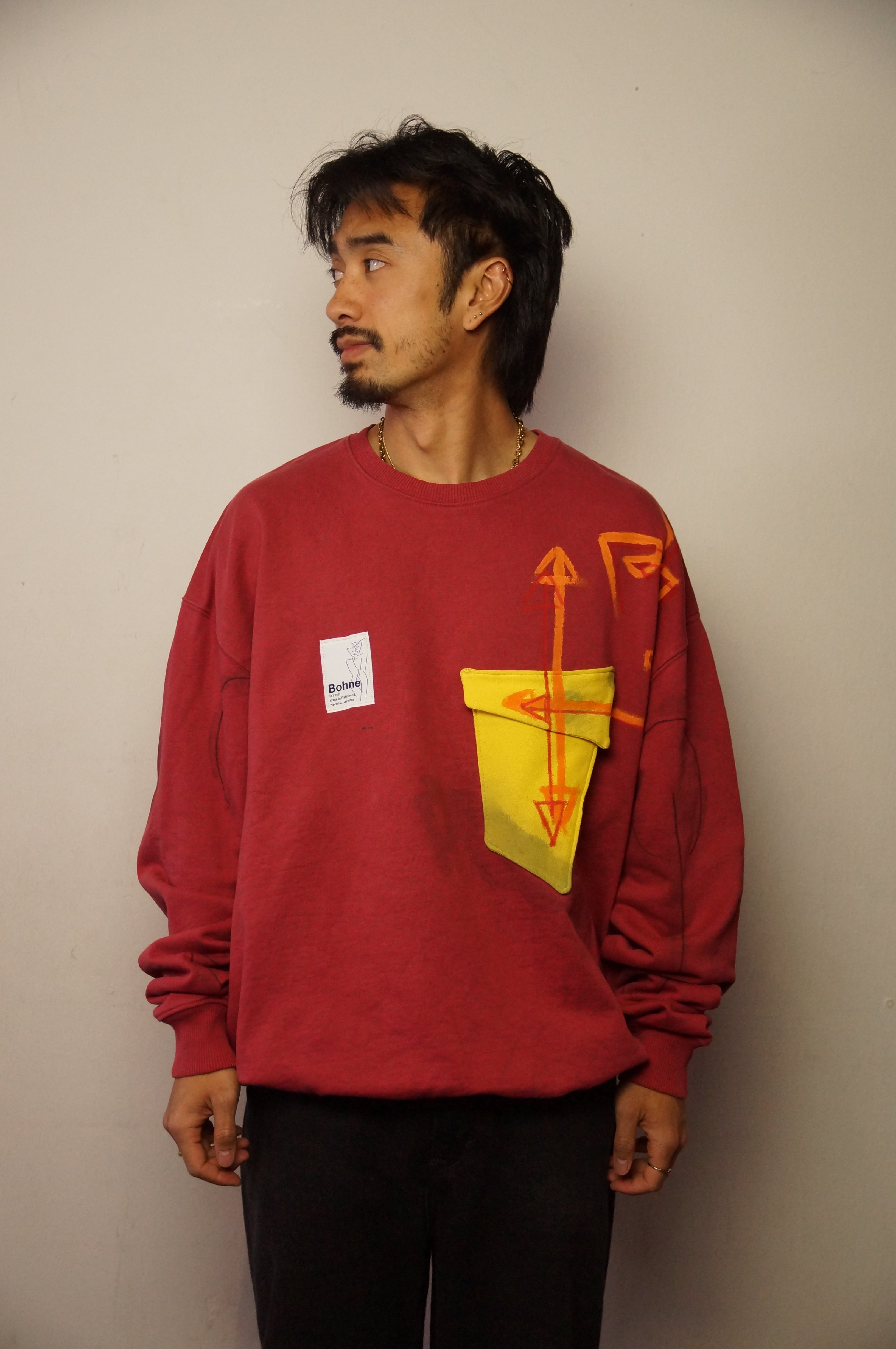 Handbemaltes Sweatshirt mit Tasche aus Bio-Baumwolle | L