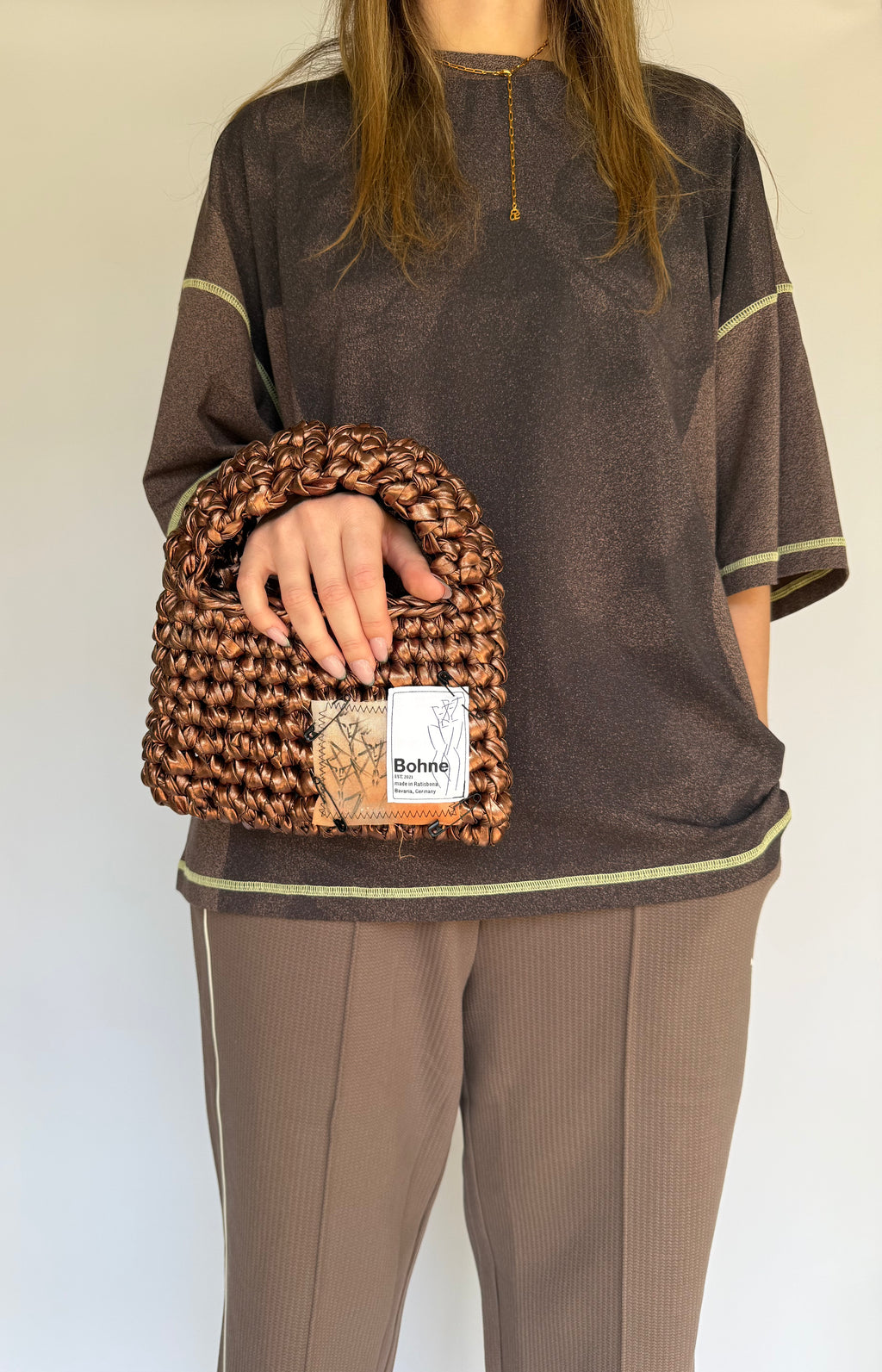 Crochet B-BAG aus recyceltem T-Shirt-Garn | metallic braun