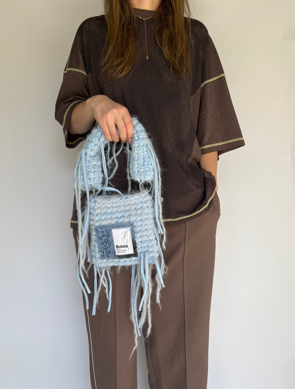 Crochet B-BAG aus recyceltem T-Shirt-Garn | fuzzy hellblau