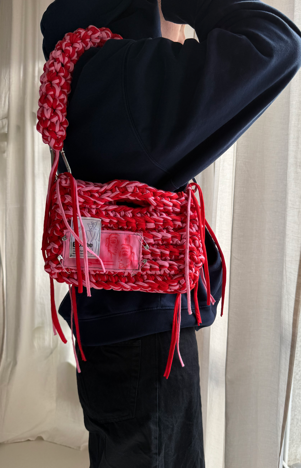 Crochet B-BAG aus recyceltem T-Shirt-Garn | rot, rosa