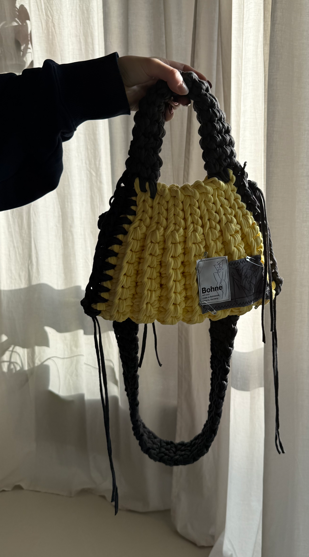 Crochet B-BAG aus recyceltem T-Shirt-Garn | gelb, dunkelgrau