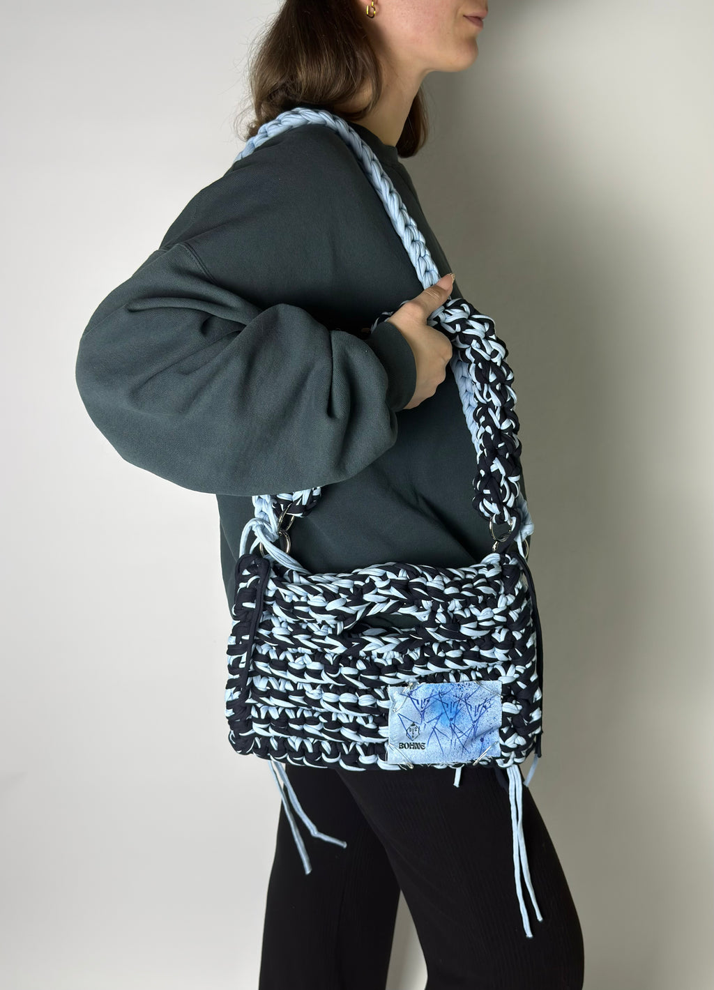 MODUL Azure | handgehäkelte Tasche aus Recyclinggarn
