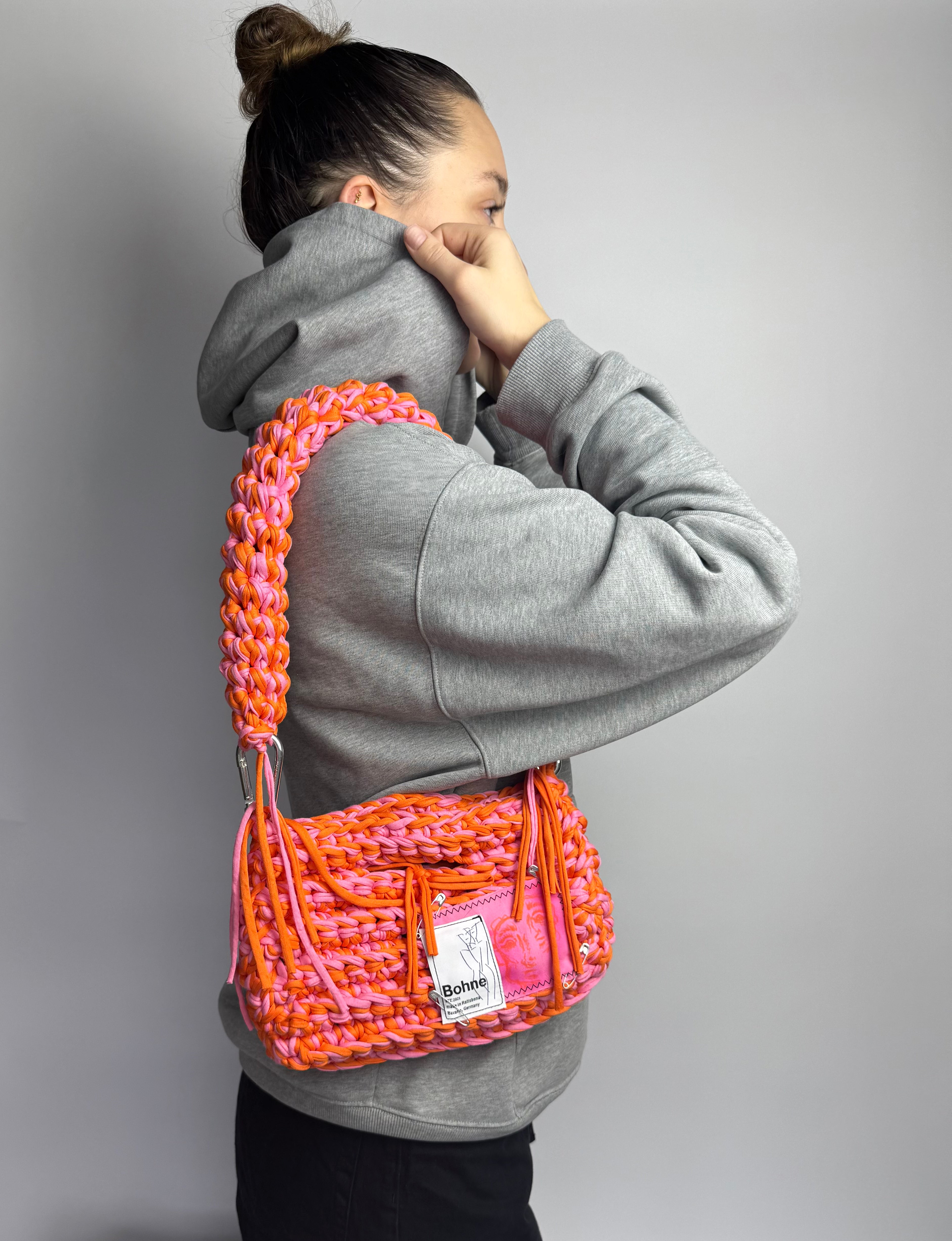 Crochet B-BAG aus recyceltem T-Shirt-Garn | rot, rosa