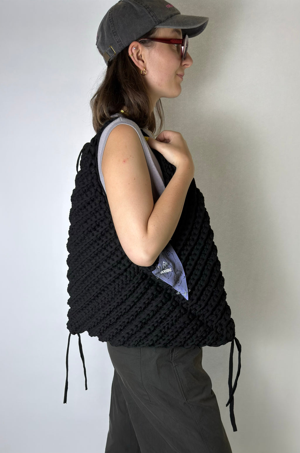 TRIA Midnight XL | handgehäkelte Tasche aus Recyclinggarn