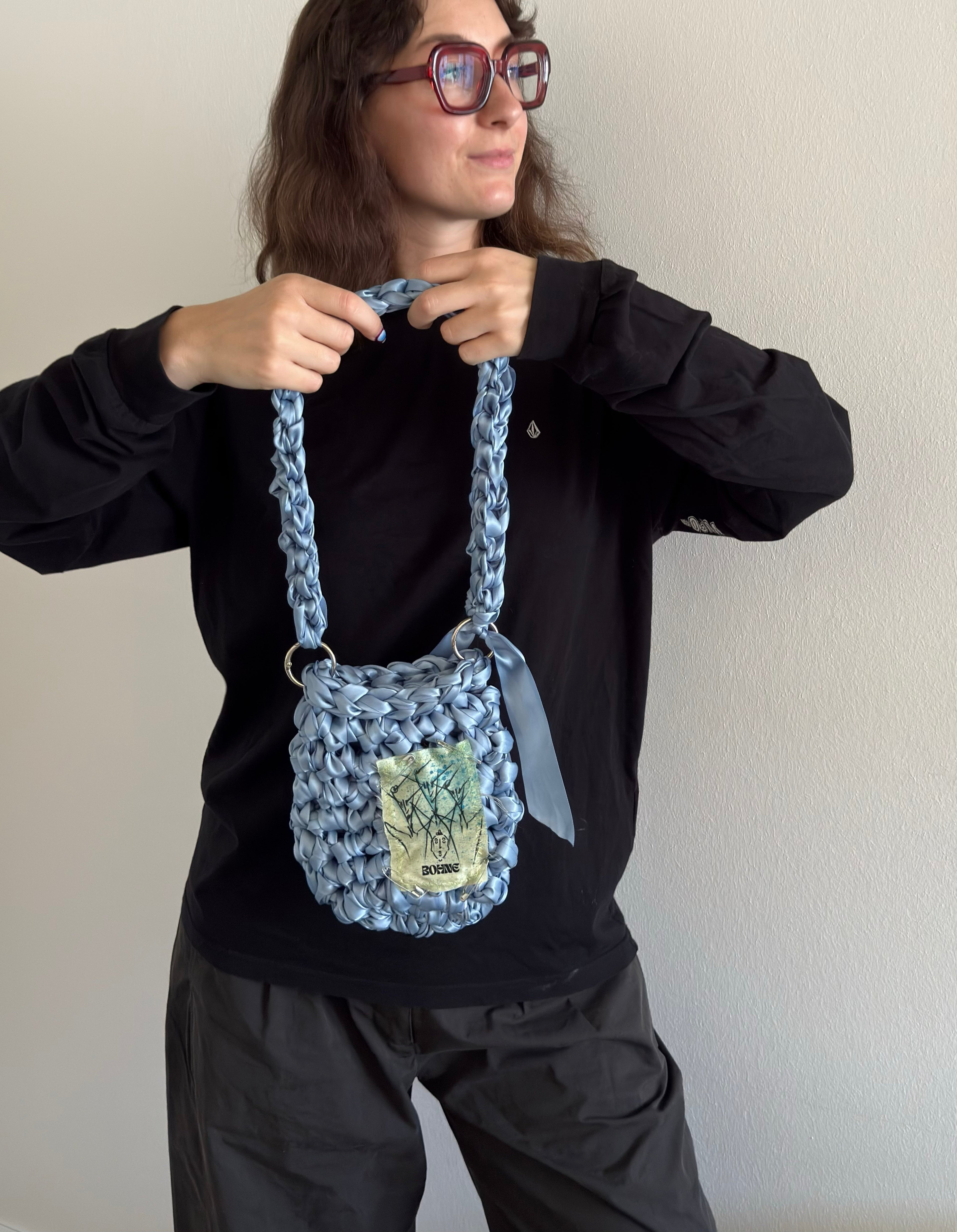 RIBBON Sky | Handgehäkelte Tasche aus Satinband