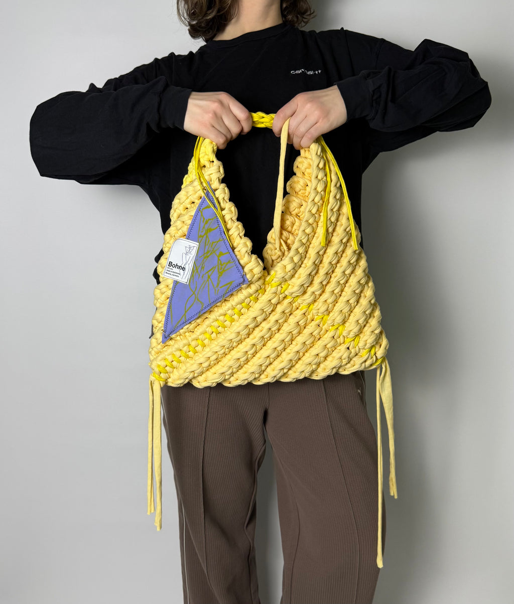 TRIA Butter Yellow XL | handgehäkelte Tasche aus Recyclinggarn
