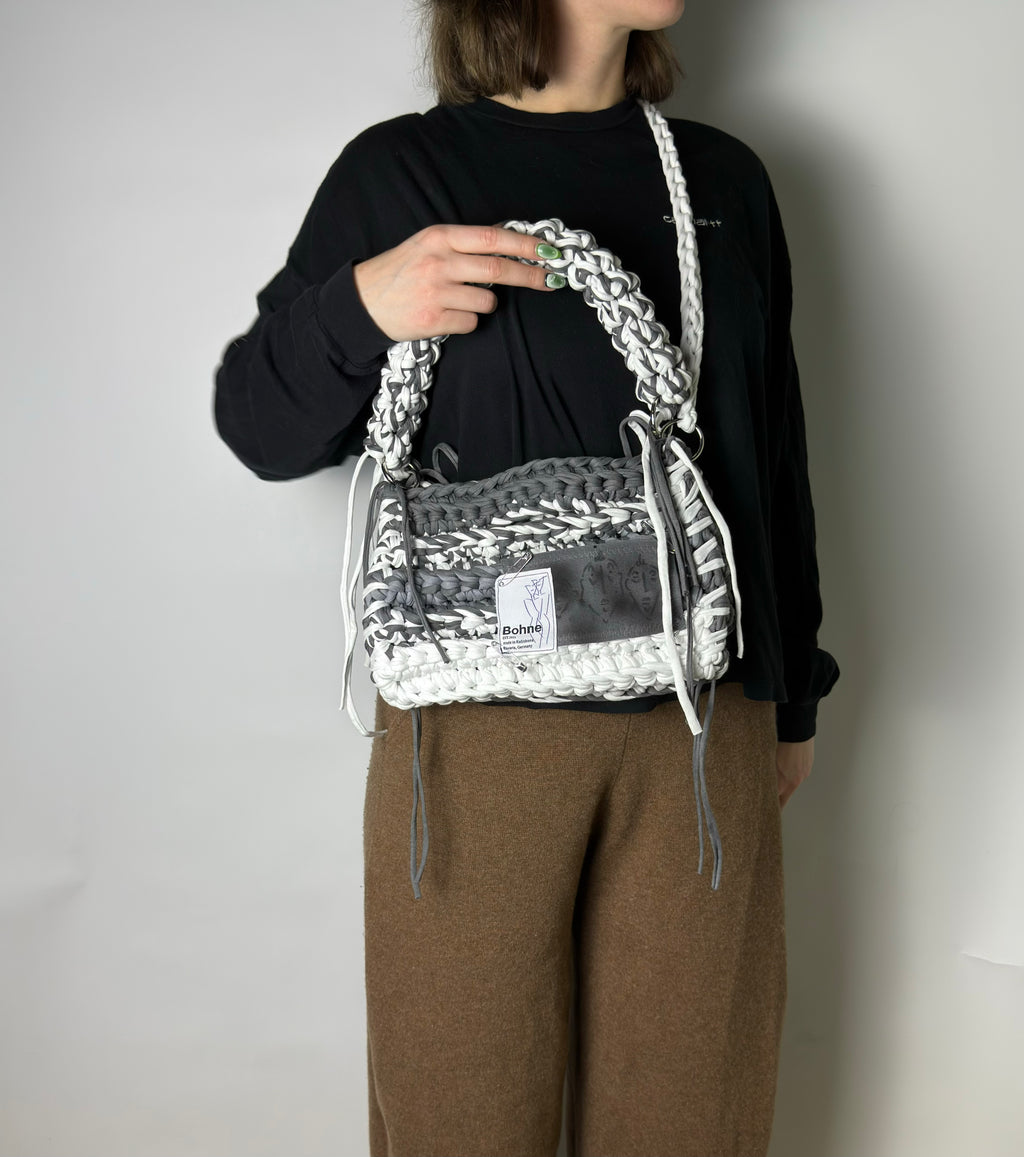 MODUL Static Nr.2 | handgehäkelte Tasche aus Recyclinggarn