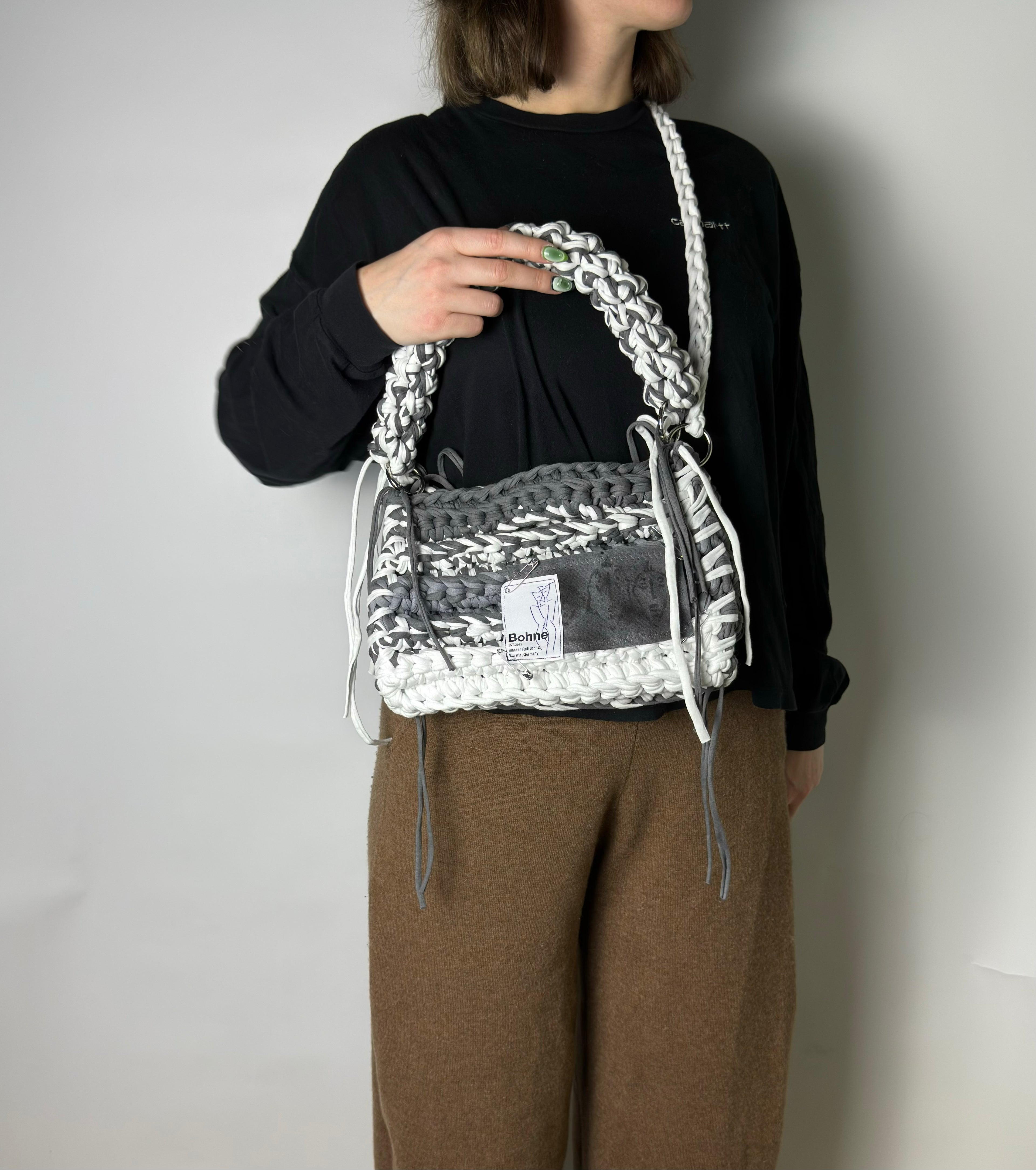 MODUL Static Nr.2 | handgehäkelte Tasche aus Recyclinggarn