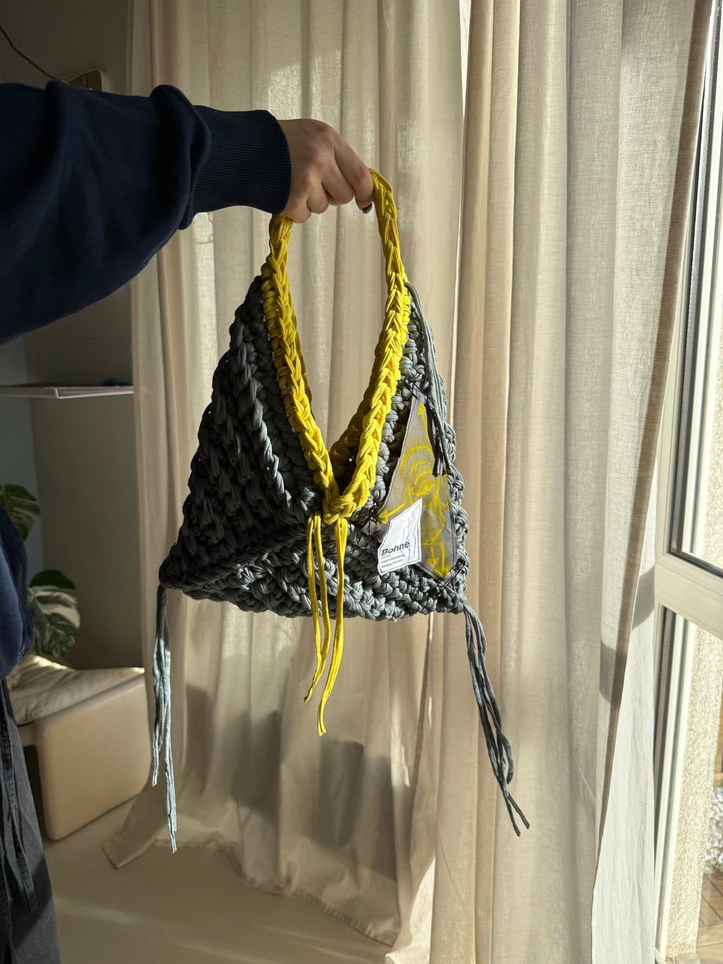 Crochet B-BAG aus recyceltem T-Shirt-Garn | grau, gelb