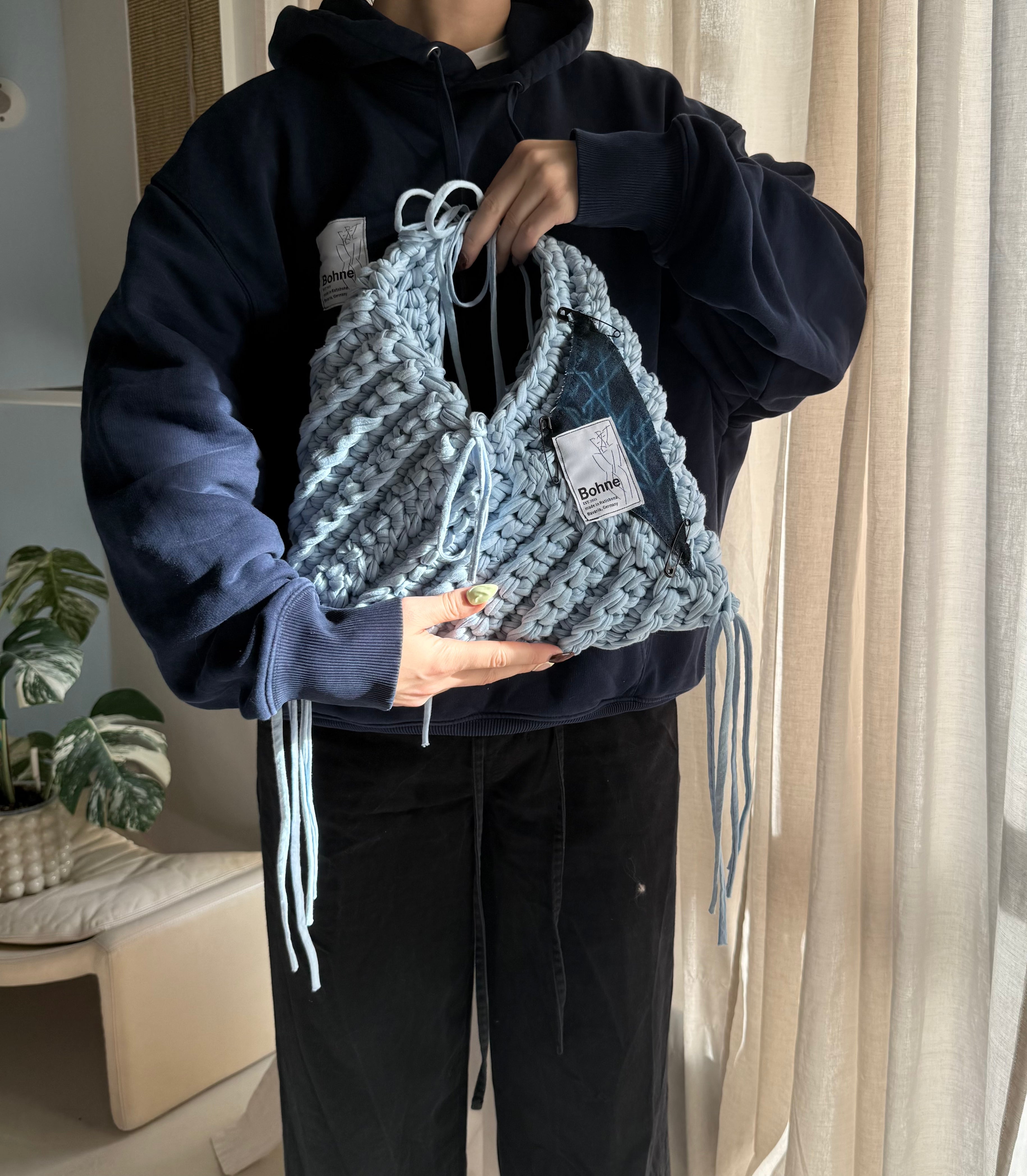 Crochet B-BAG aus recyceltem T-Shirt-Garn | hellblau