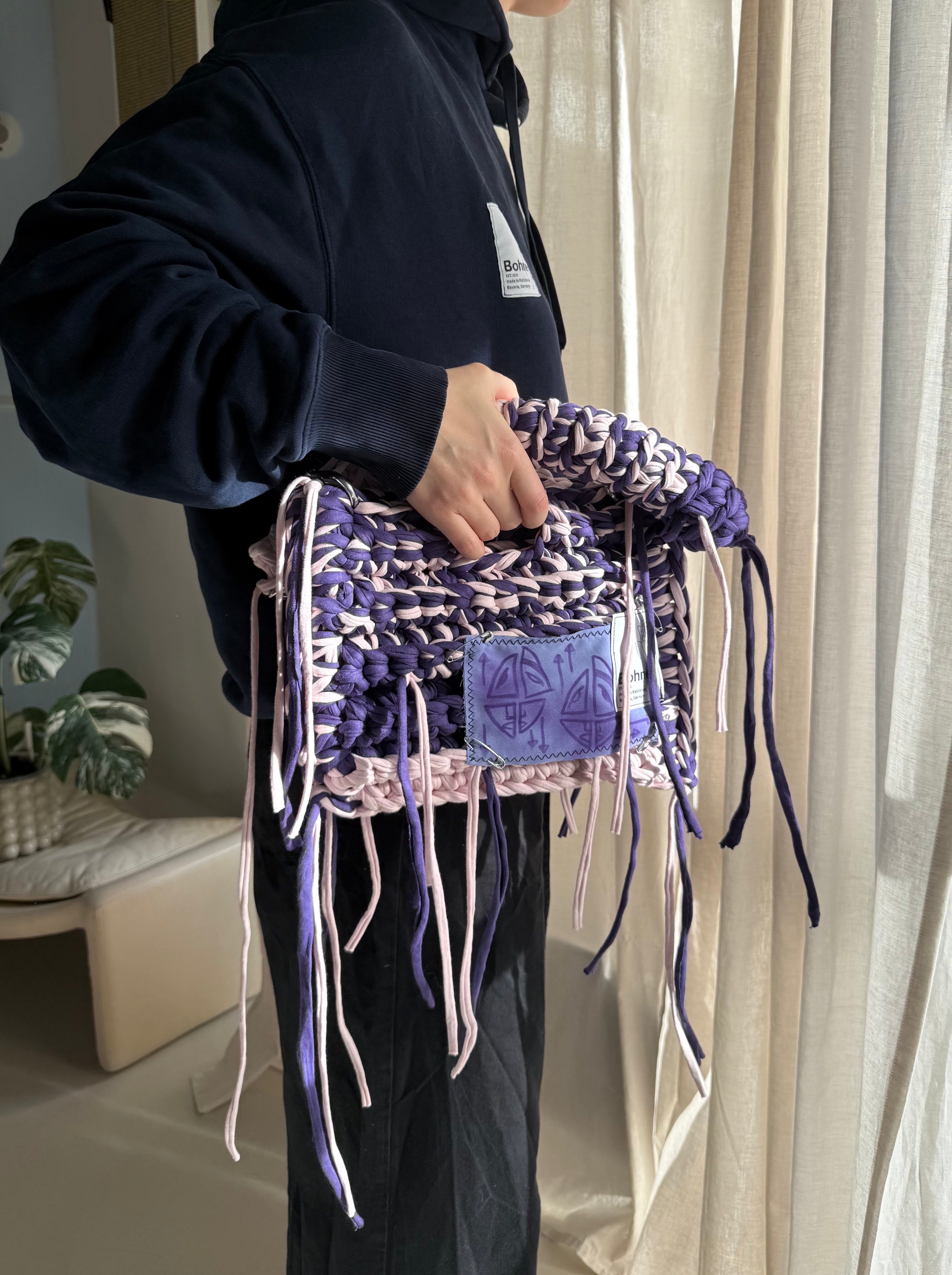 Crochet B-BAG aus recyceltem T-Shirt-Garn | violett, rose