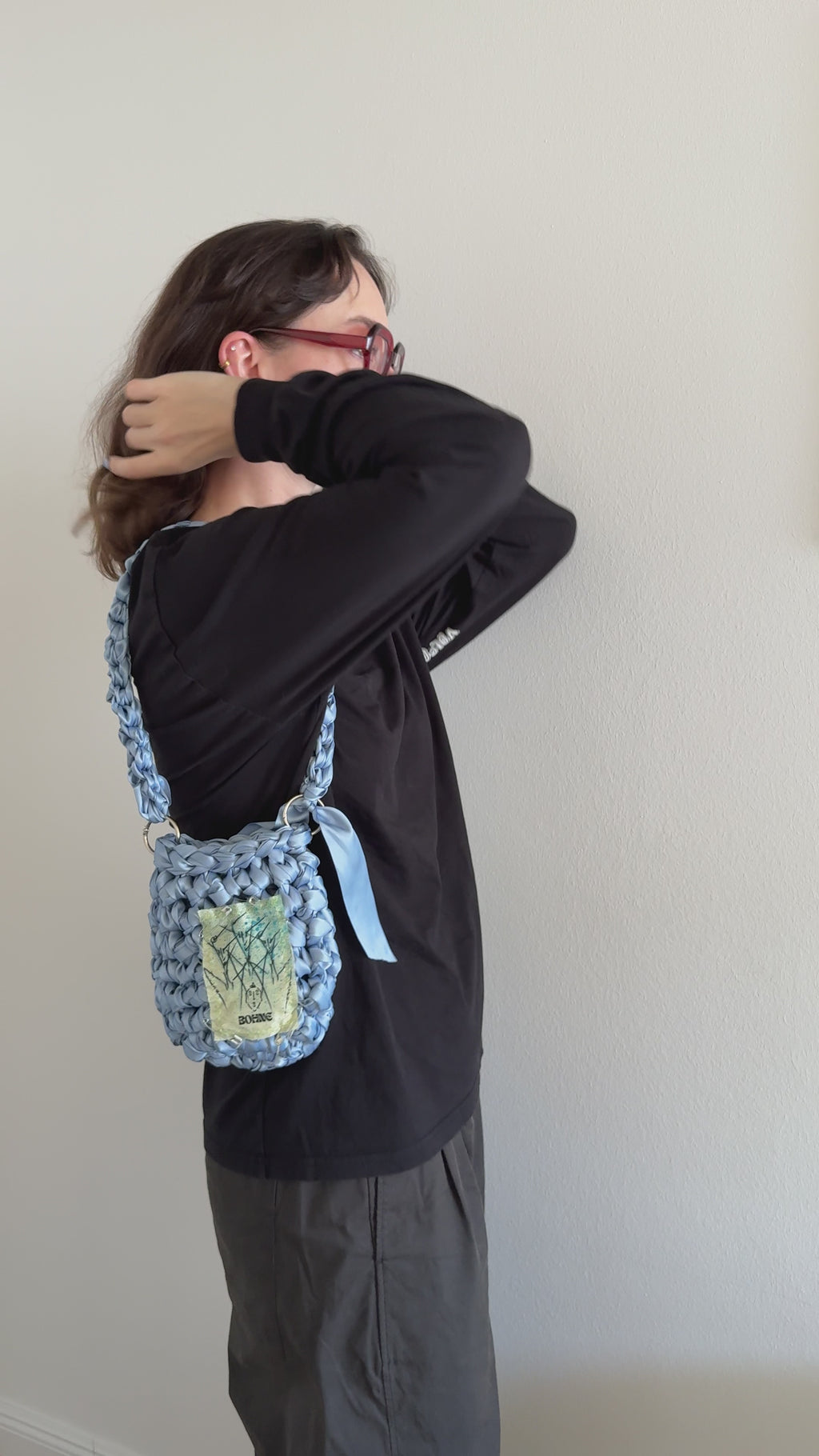 RIBBON Sky | Handgehäkelte Tasche aus Satinband