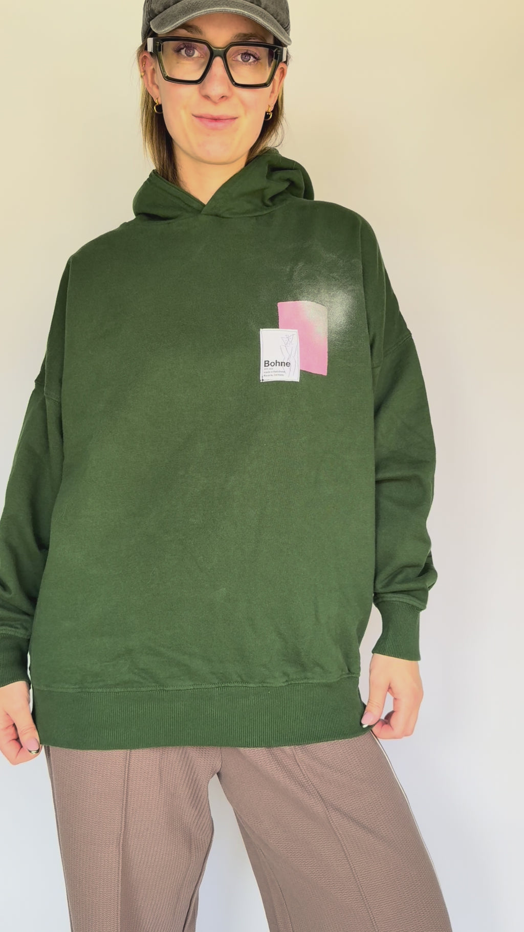 Handbemalter Hoodie aus Bio-Baumwolle | M