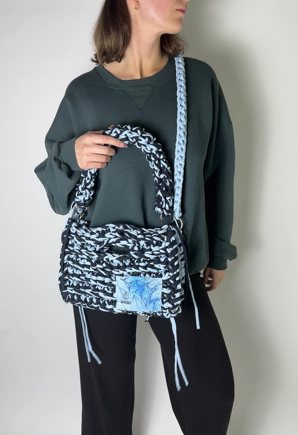 MODUL Azure | handgehäkelte Tasche aus Recyclinggarn