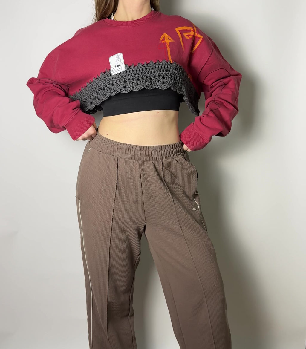 Upcycling Artwear Cropped Sweatshirt | Terrakotta / Orange-Rot – L