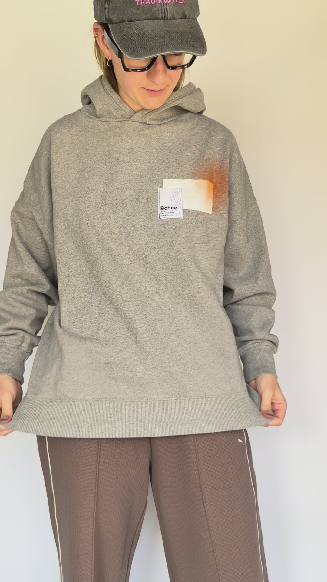 Handbemalter Hoodie aus Bio-Baumwolle | S